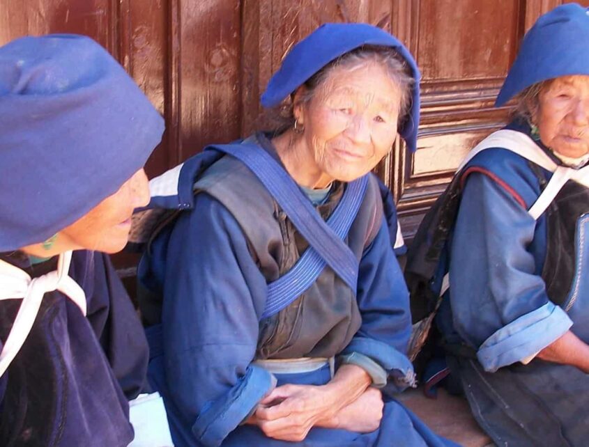 shutterstock_1014310882_845x321 Mosuo Frauen